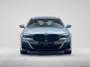 BMW 5-Series 545E M SPORT XDRIVE *HUGE SPEC* - Image 2