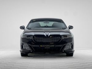 BMW 5-Series 530E M SPORT - Image 2
