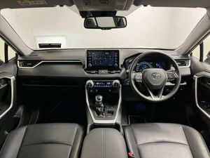 Toyota Rav4 Sol 2.5 Hybrid - Reversing Camera - S - Image 4
