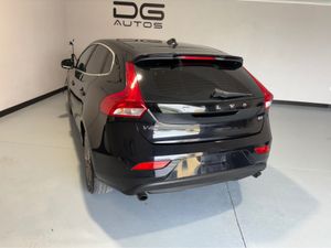 Volvo V40 Auto low kms - Image 4