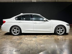 BMW 3-Series 330E M SPORT - CRUISE CONTROL - REVER - Image 3