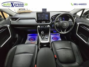 Toyota RAV4 2.5 4WD Hybrid Automatic, Reversing ca - Image 2