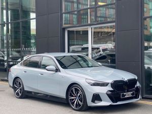 BMW 5 Series 530e M-sport Pro Auto (phev) - Image 3
