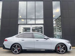 BMW 5 Series 530e M-sport Pro Auto (phev) - Image 4