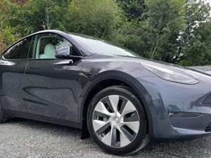 🔥2022 Tesla Model Y Long Range AWD/Low miles - Image 2
