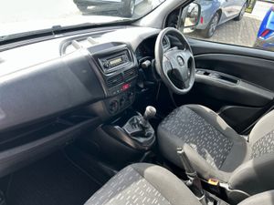 Opel Combo L1 H1 2000 BASE 1.3 CDTI 2DR - Image 4