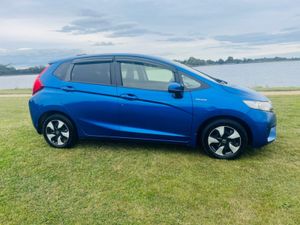 Honda Fit 1.5 HYBRID//FINANCE AVAILABLE//CALL TODA - Image 3
