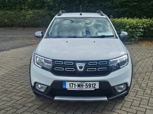 Dacia Sandero Stepway 1.5 DIESEL LAUREATE  MODEL*S - Image 3