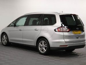 Ford Galaxy Ecoblue Titanium - Image 4