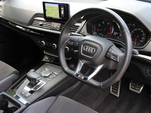 Q5 Quattro S Line black edition * 40 model TDi - Image 3