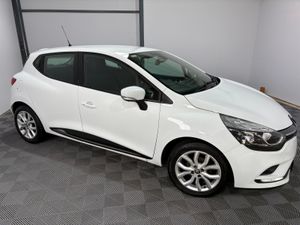 18 Renault Clio Dynamique Nav 1.2 Petrol - Image 4