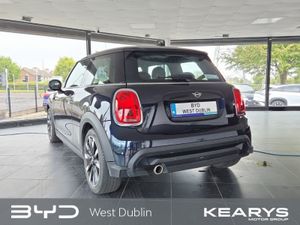 MINI Cooper Cooper Exclusive Auto - Image 2