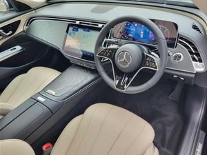 Mercedes-Benz E-Class E220d Avantgarde Plus Auto - Image 2