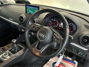 Audi A3 SE NAV TECHNIK TDI - Image 4