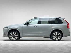 Volvo XC90 RECHARGE T8 PLUS AWD *7 SEATS* - Image 4