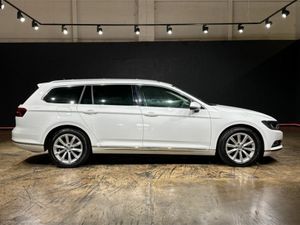 Volkswagen Passat 1.4 AUTO - ELEGENCE MODEL - REVE - Image 3