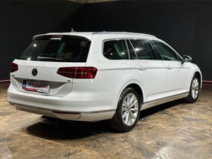 Volkswagen Passat 1.4 AUTO - ELEGENCE MODEL - REVE - Image 4