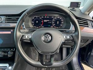 Volkswagen Passat HIGHLINE 2.0 TDI AUTO // COOLED - Image 4