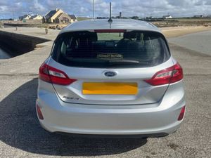 Ford Fiesta Zetec - Image 4