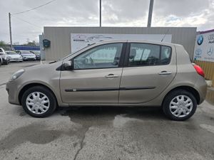 Renault Clio 2010 1.1Petrol Warranty - Image 3