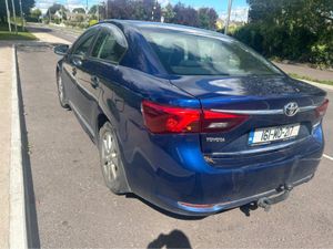 Toyota Avensis 1.6 D AURA 4DR - Image 3