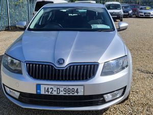 Skoda Octavia 2014 5 door Diesel manual - Image 3