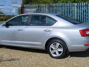 Skoda Octavia 2014 5 door nct 29.11.26 - Image 4