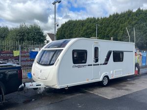 Swift Challenger  4 Berth Fixed Single Bed Caravan - Image 3