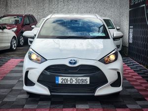 Toyota Yaris 2020 1.5l Hybrid, Low Mileage - Image 3