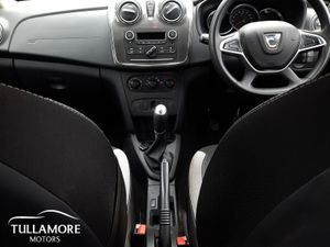Dacia Sandero Stepway Blue dCi 95 Alternative - Image 2