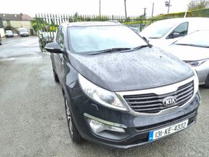 Kia Sportage 2013 4WD PANORAMIC ROOF - Image 2