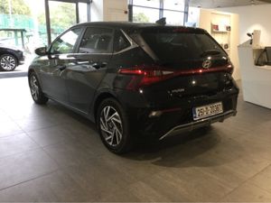Hyundai i20 DELUXE PLUS AUTOMATIC - Image 2