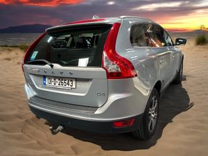 Volvo XC60 2.0 D4 163PS S/S SE LUX - Image 4