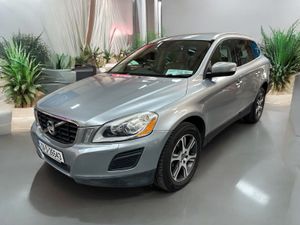 Volvo XC60 2.0 D4 163PS S/S SE LUX - Image 3