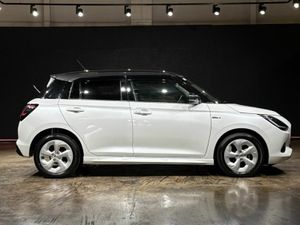 Suzuki Swift 1.2 HYBRID AUTOMATIC - ANDROID AUTO / - Image 3