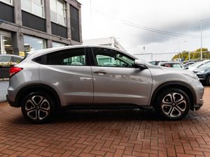 Honda HR-V 1.5 I VTEC ES 5DR ESTATE // 82,000KMS - Image 2