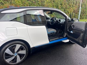 BMW i3 2019 AUTOMATIC ( NCT 02/27 , TAX 02/26) - Image 4