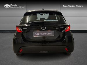 Toyota Yaris HYBRID LUNA - Image 4