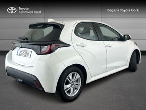 Toyota Yaris Hybrid Luna - Image 2