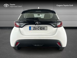 Toyota Yaris Hybrid Luna - Image 4