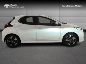 Toyota Yaris HYBRID LUNA-SPORT - Image 3