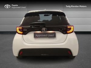 Toyota Yaris HYBRID LUNA-SPORT - Image 4