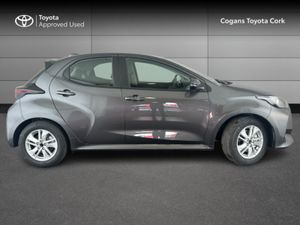 Toyota Yaris Hybrid Luna - Image 3
