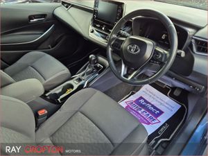 Toyota Corolla 1.8 Hybrid Luna - Image 2