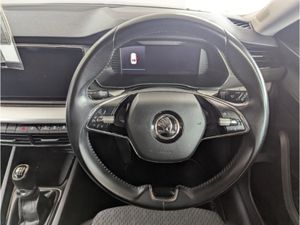 Skoda Octavia STYLE 2.0 TDI 115HP 5DR - Image 2