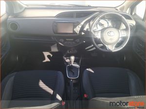 Toyota Yaris Hybrid Luxury TOP Spec - Image 4