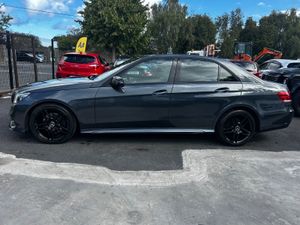 2015 MERCEDES E300 DIESEL HYBRID AMG NIGHT EDITION - Image 3