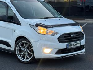 Ford Transit 2019 automatic new doe  3 seater - Image 3