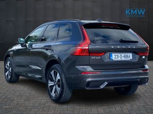 Volvo XC60 T6 PHEV PLUS DARK AWD 350 BHP..Pan Roof - Image 4