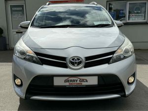 Toyota Verso 1.6 D AURA 7S 4DR  ** 7 SEATER ** - Image 2